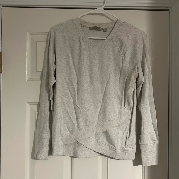 Athleta Light Gray Long Sleeve Top - Picture 1 of 4